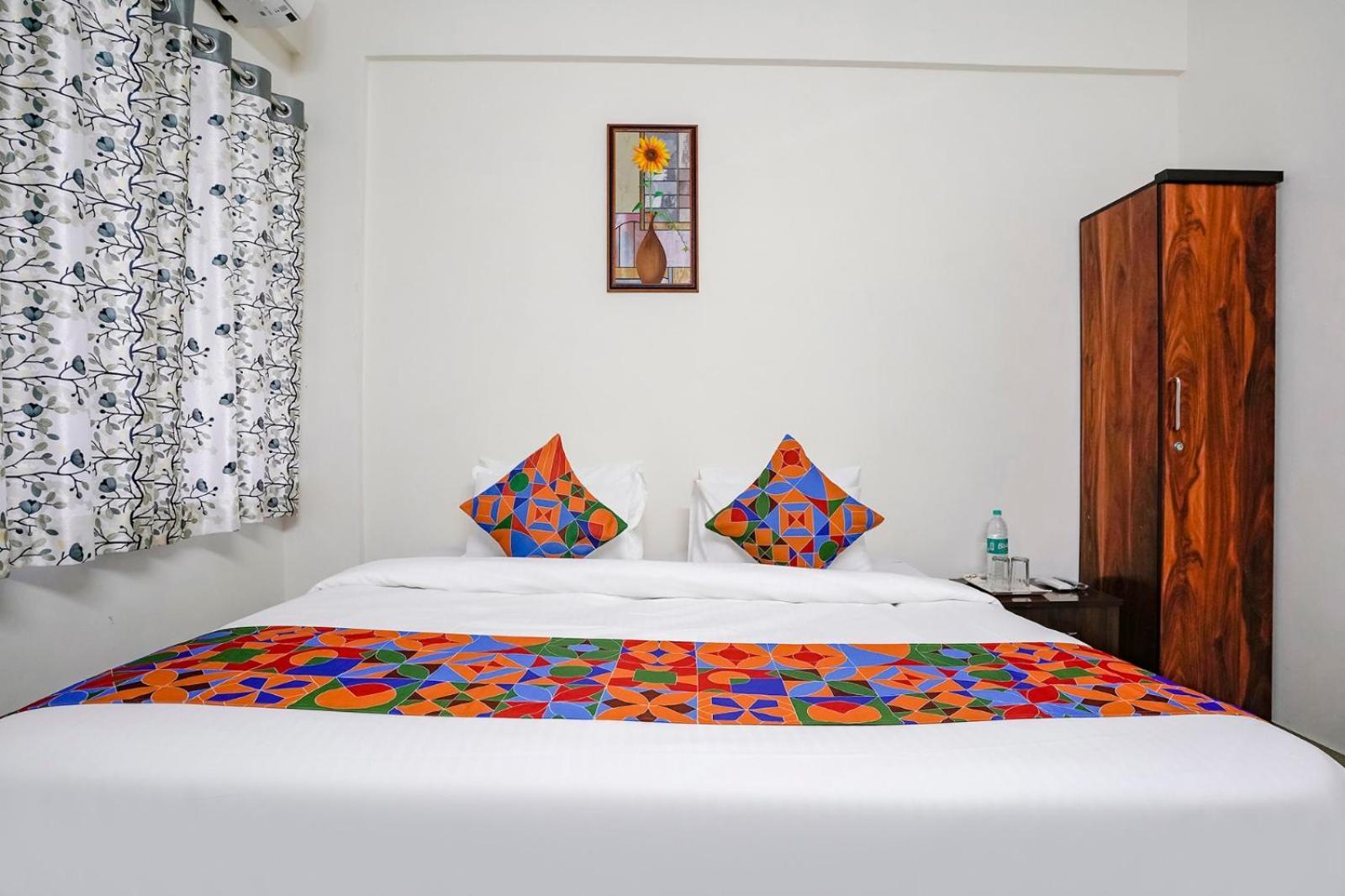 Hotel Comfort Caves Nashik Exteriör bild