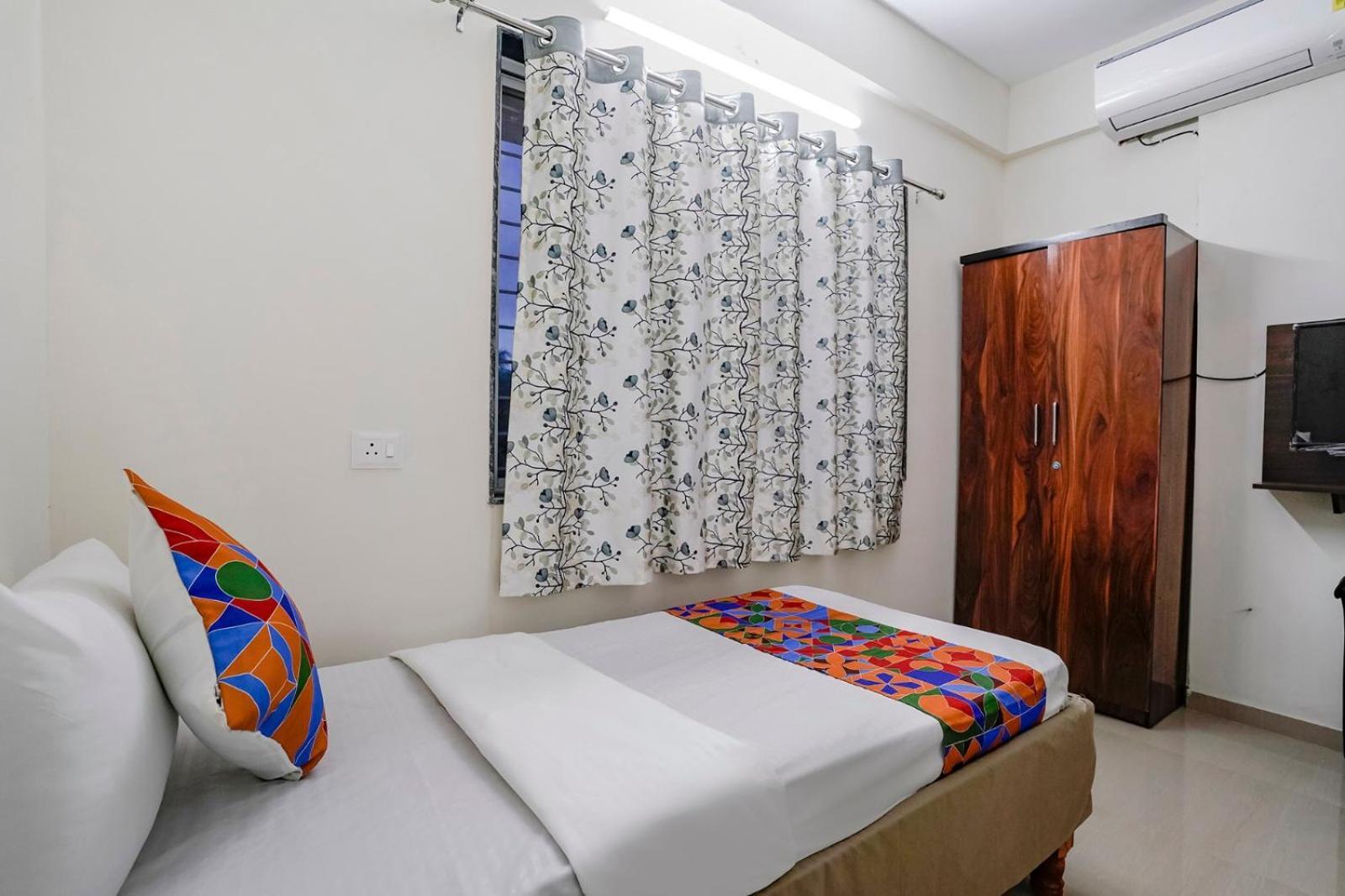Hotel Comfort Caves Nashik Exteriör bild